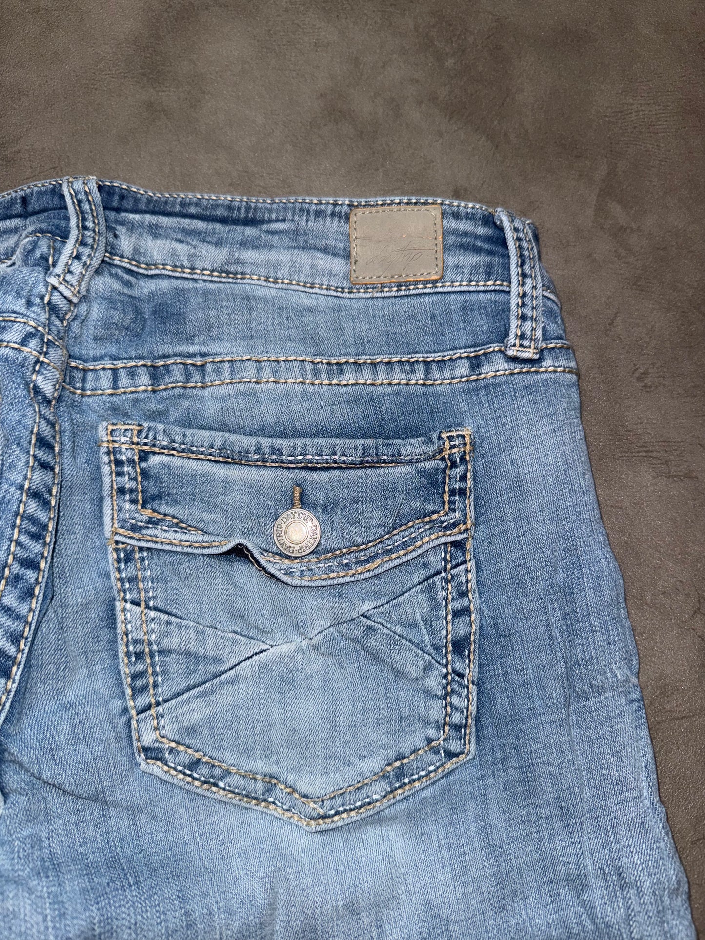 Y2K Washed Bootcut Jeans (M)