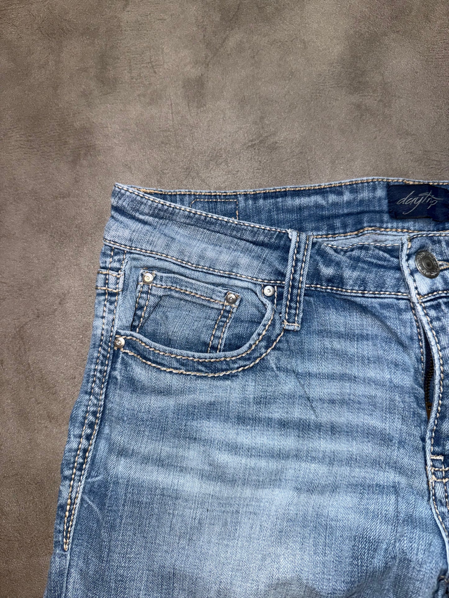 Y2K Washed Bootcut Jeans (M)