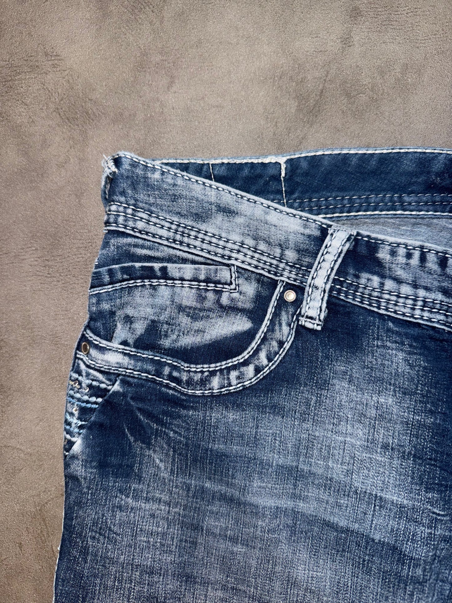 Y2K Washed Bootcut Jeans (M)